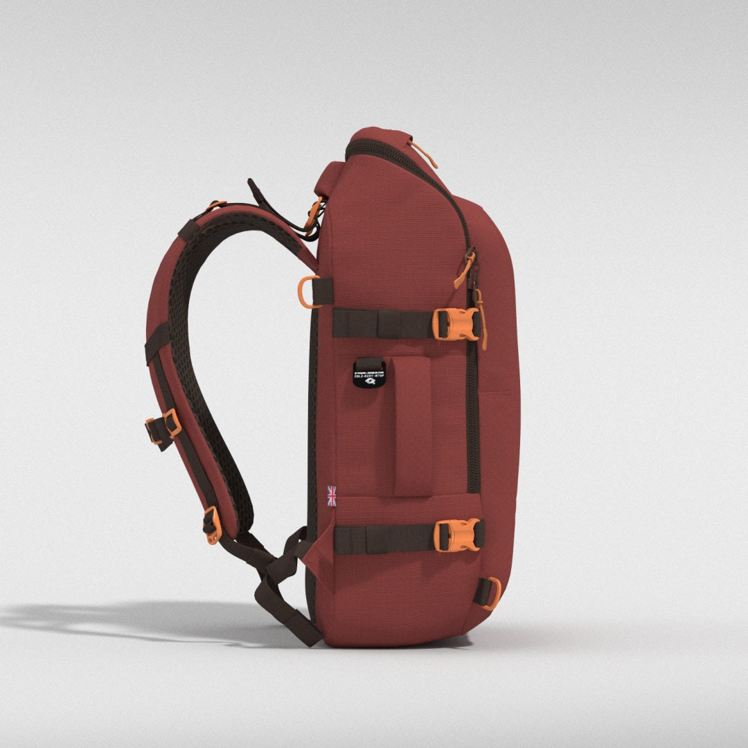 バッグ vivadara ADV Backpack & Rucksack - 32L Sangria Red | CABINZERO