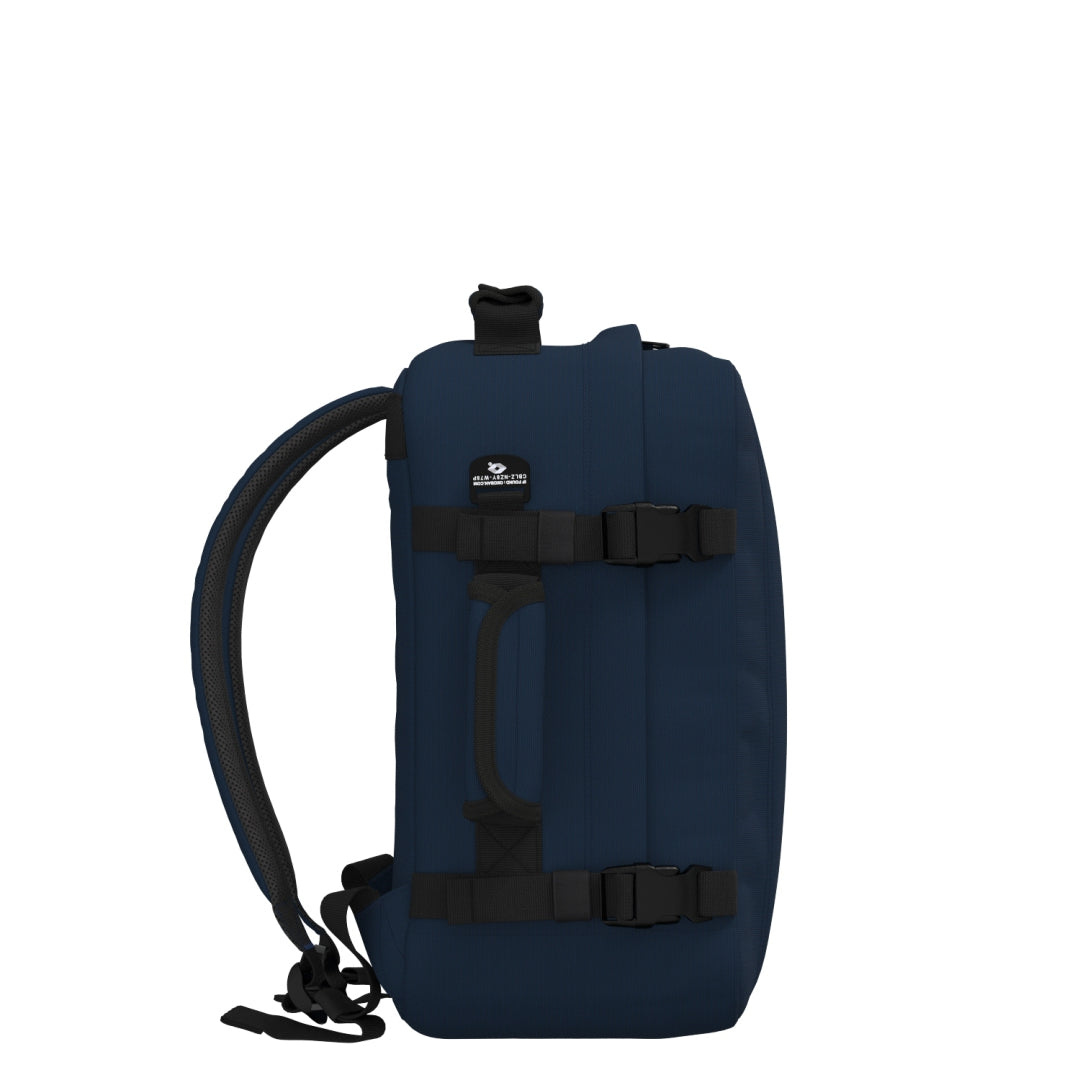 Classic Cabin Backpack 28L Navy