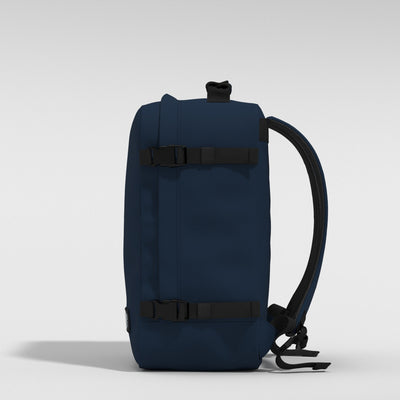 Classic Cabin Backpack 36L Navy