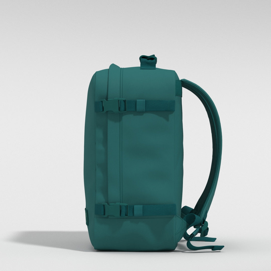 Classic Cabin Backpack 36L Meadow Green