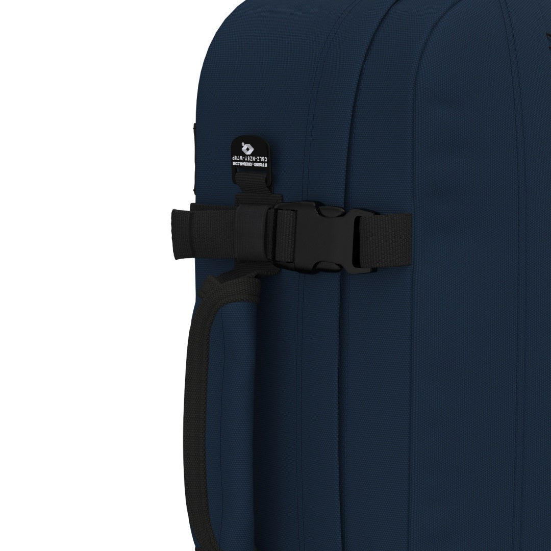 Classic Cabin Backpack 44L Navy