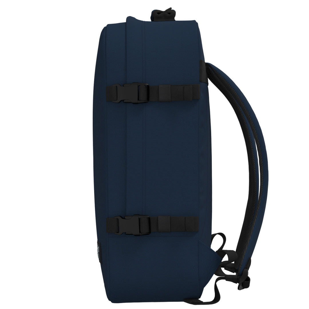 Classic Cabin Backpack 44L Navy