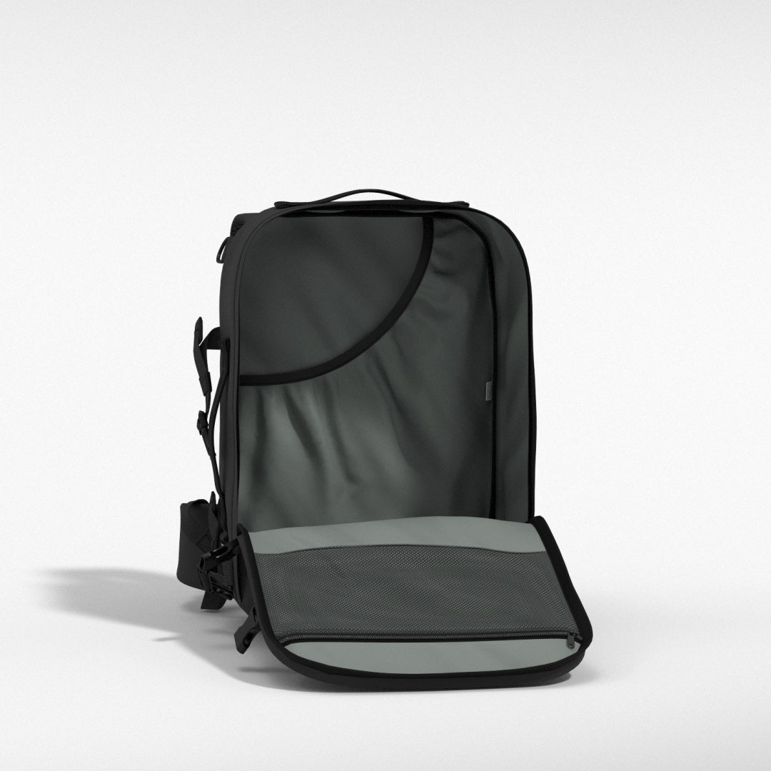 Cabin Zero Classic Pro 32L ブラック Classic Pro Backpack - 32L Absolute Black | CABINZERO