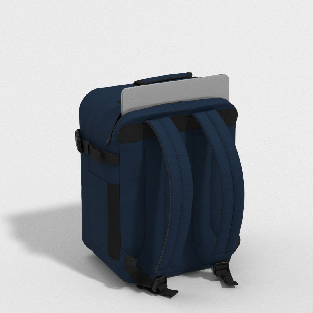 Classic Tech Backpack 28L Navy