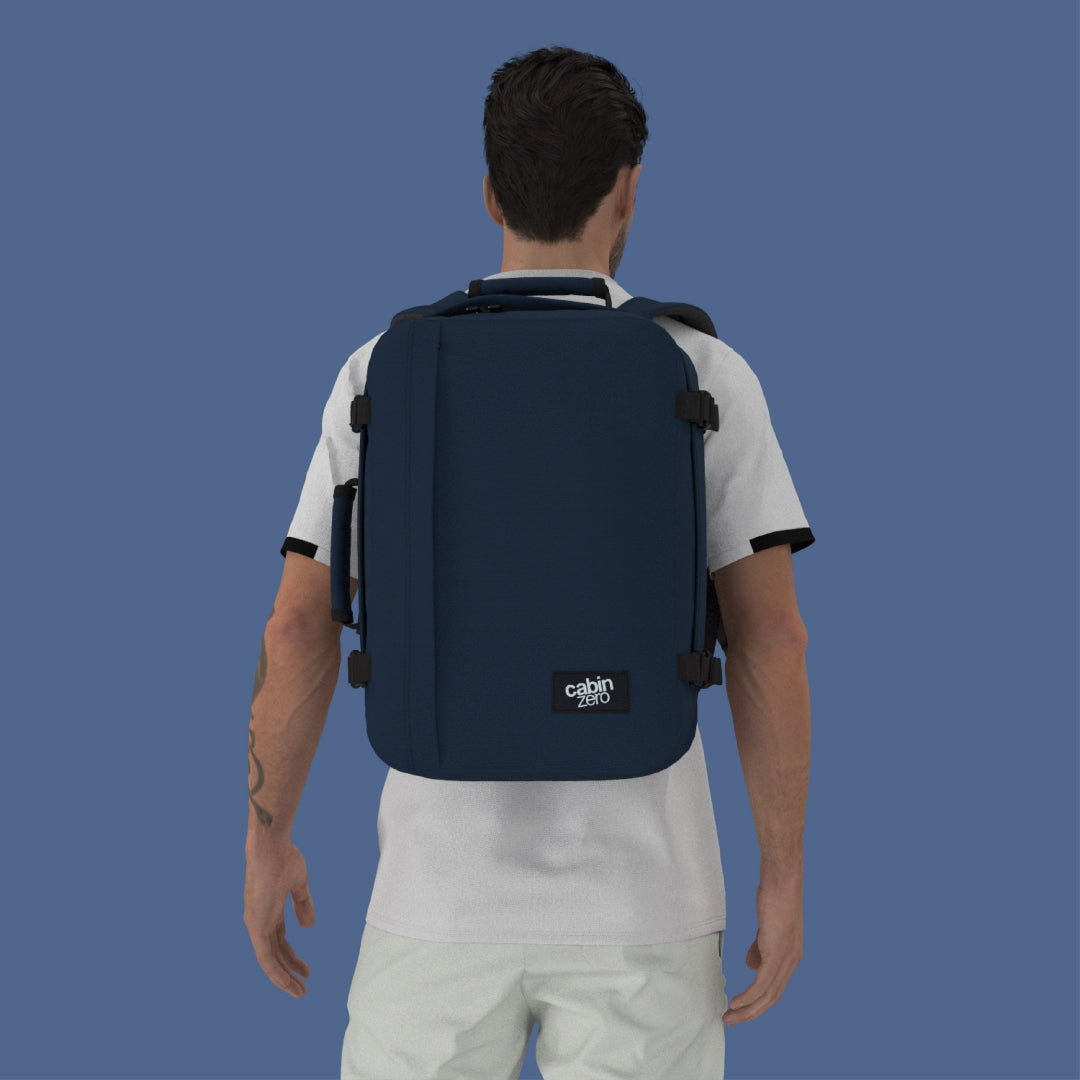 Classic Cabin Backpack 36L Navy