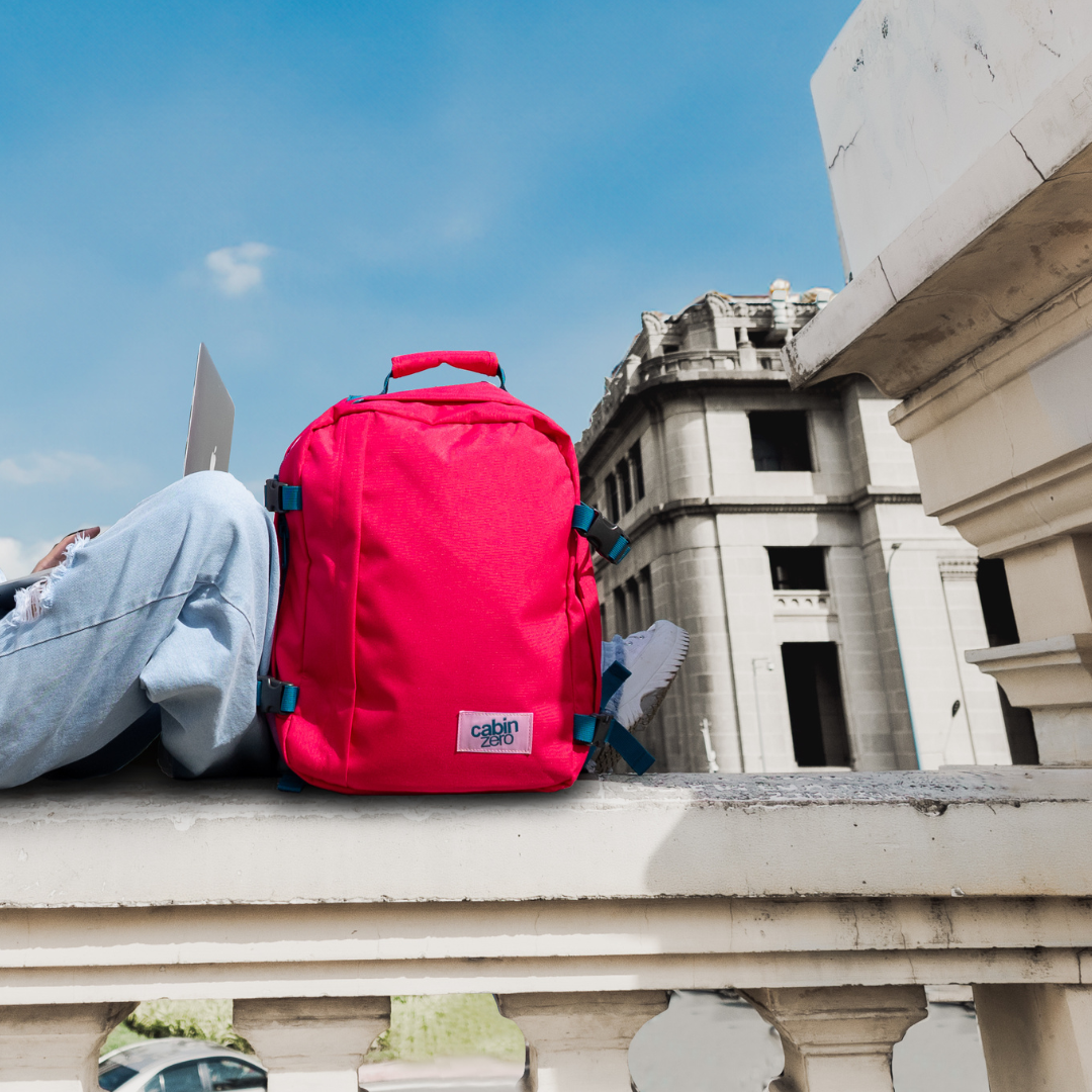 Classic Cabin Backpack 28L Miami Magenta