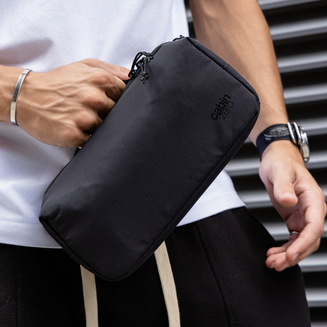 Tech Pouch Absolute Black | CABINZERO